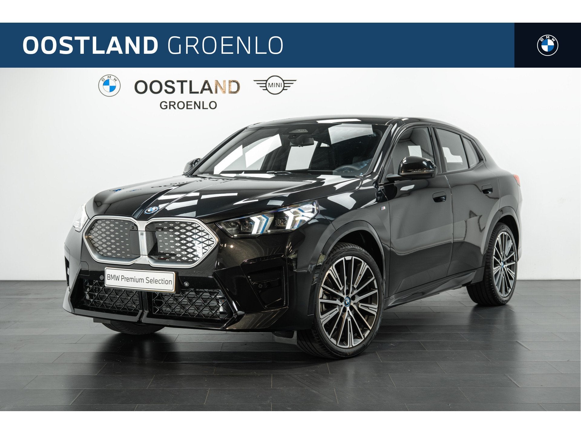 BMW iX2 xDrive30 High Executive M Sport / Sportstoelen / M A, Auto's, Automaat, Zwart, Met garantie (alle), 24 min