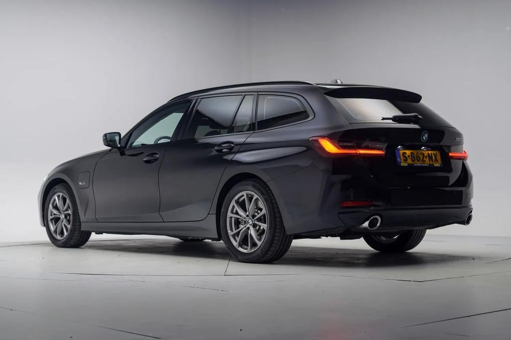 BMW 3 Serie Touring 320e High Executive Sport Aut. [ Leder S, Automaat, 1998 cc, 1800 kg, Gebruikt