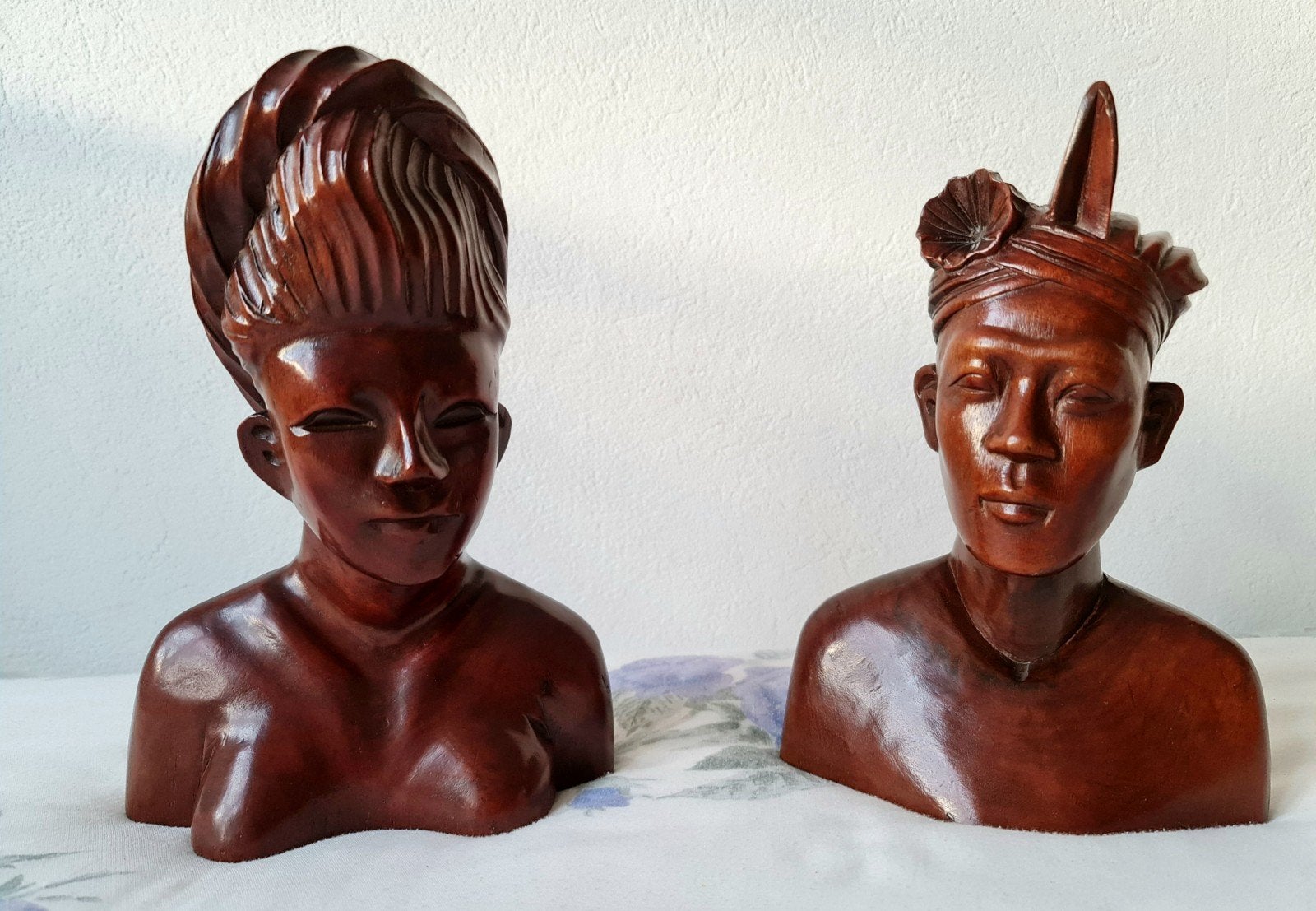 Balinese Houtsnijwerk Beelden: Man en Vrouw (Massief), Ophalen, Houtsnijwerk, Handgemaakt, 20 - 50 cm