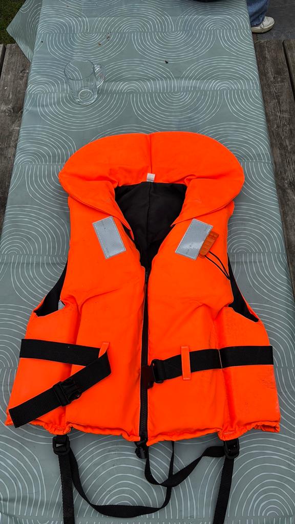 Reddingsvest 100 Nm, Watersport en Boten, Watersportkleding, Ophalen of Verzenden, Zo goed als nieuw, Dame of Heer, Reddingsvest of Zwemvest