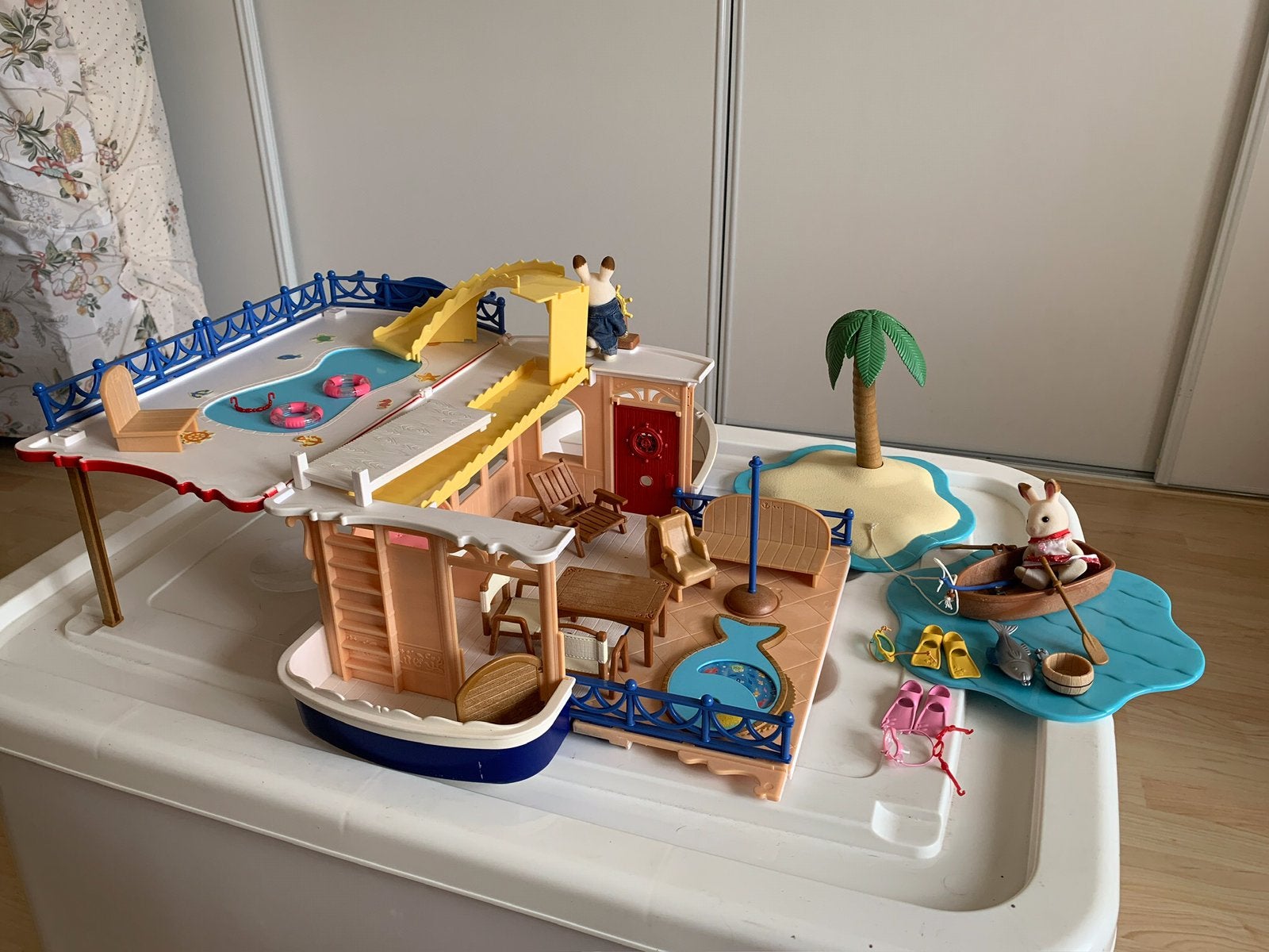 Sylvanian familie Seaside Cruiser, Ophalen of Verzenden, Zo goed als nieuw