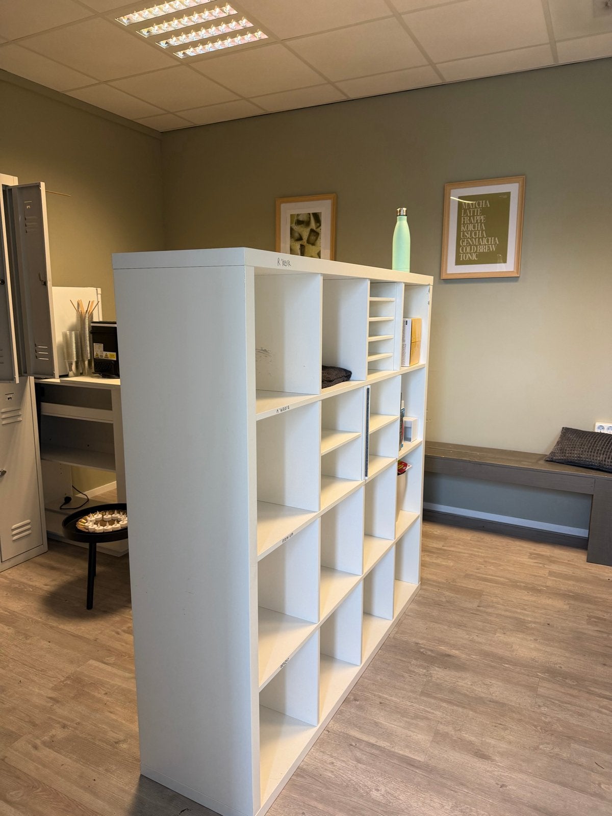 Gratis af te halen: IKEA Kallax kast (gebruikt), Ophalen, Met plank(en), Gebruikt, 100 tot 150 cm