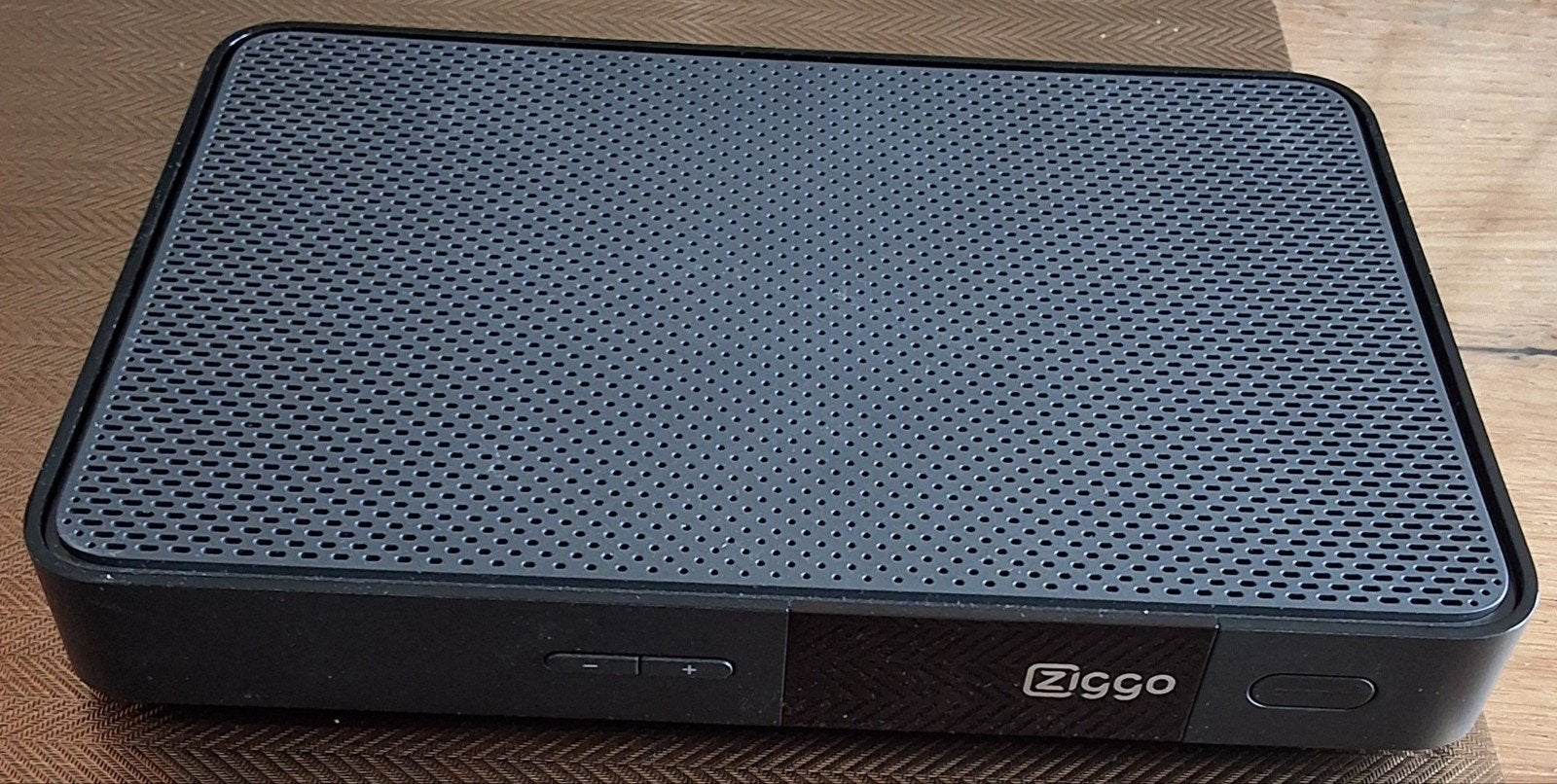 Ziggo Mediabox Next - 4K UHD Decoder met afstandsbediening, Ophalen of Verzenden, Zo goed als nieuw, Decoder