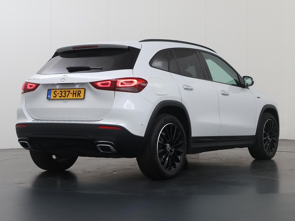 Mercedes-Benz GLA-klasse 250 e Business Solution Luxury Limi, Auto's, Mercedes-Benz, 16 kWh, Leder en Stof, Wit, Bedrijf