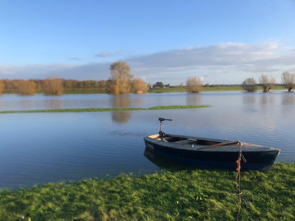 Prachtige houten boot, Watersport en Boten, Kano's, Ophalen, Gebruikt, Drie personen of meer, Overige typen