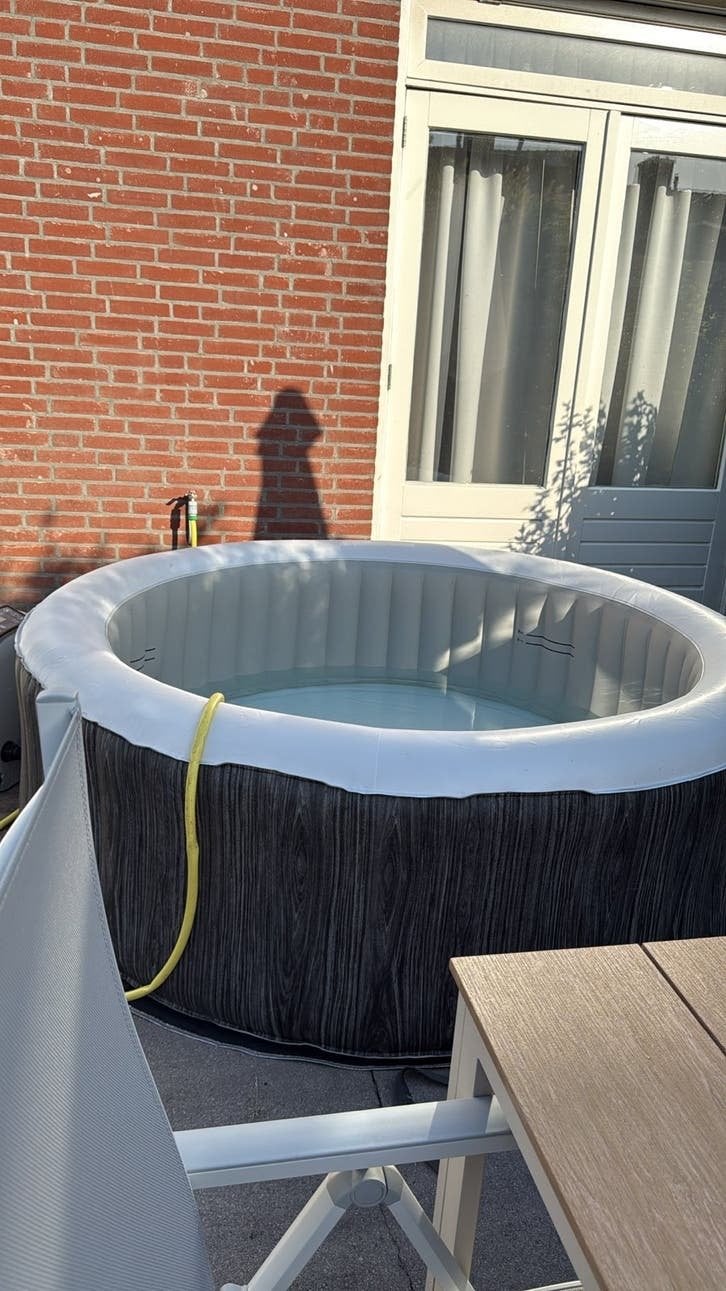 Opblaasbare Jacuzzi 4-6 pers. Avenli, Ophalen, Gebruikt, Afdekzeil, Opblaasbaar