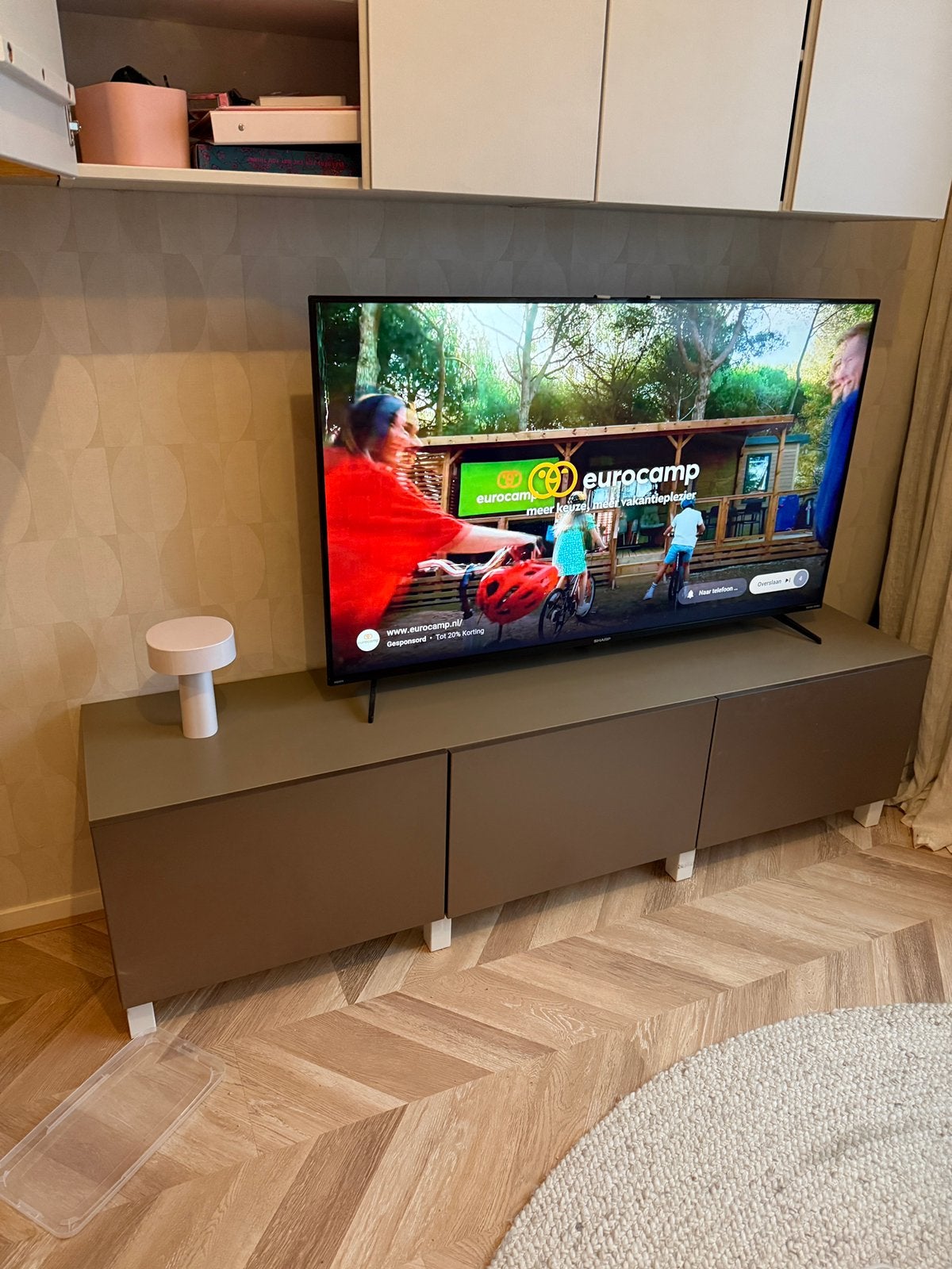 GRATIS Ikea besta tv meubel 180 cm geschikt voor kattenbak, Ophalen, Gebruikt, 150 tot 200 cm, Minder dan 100 cm