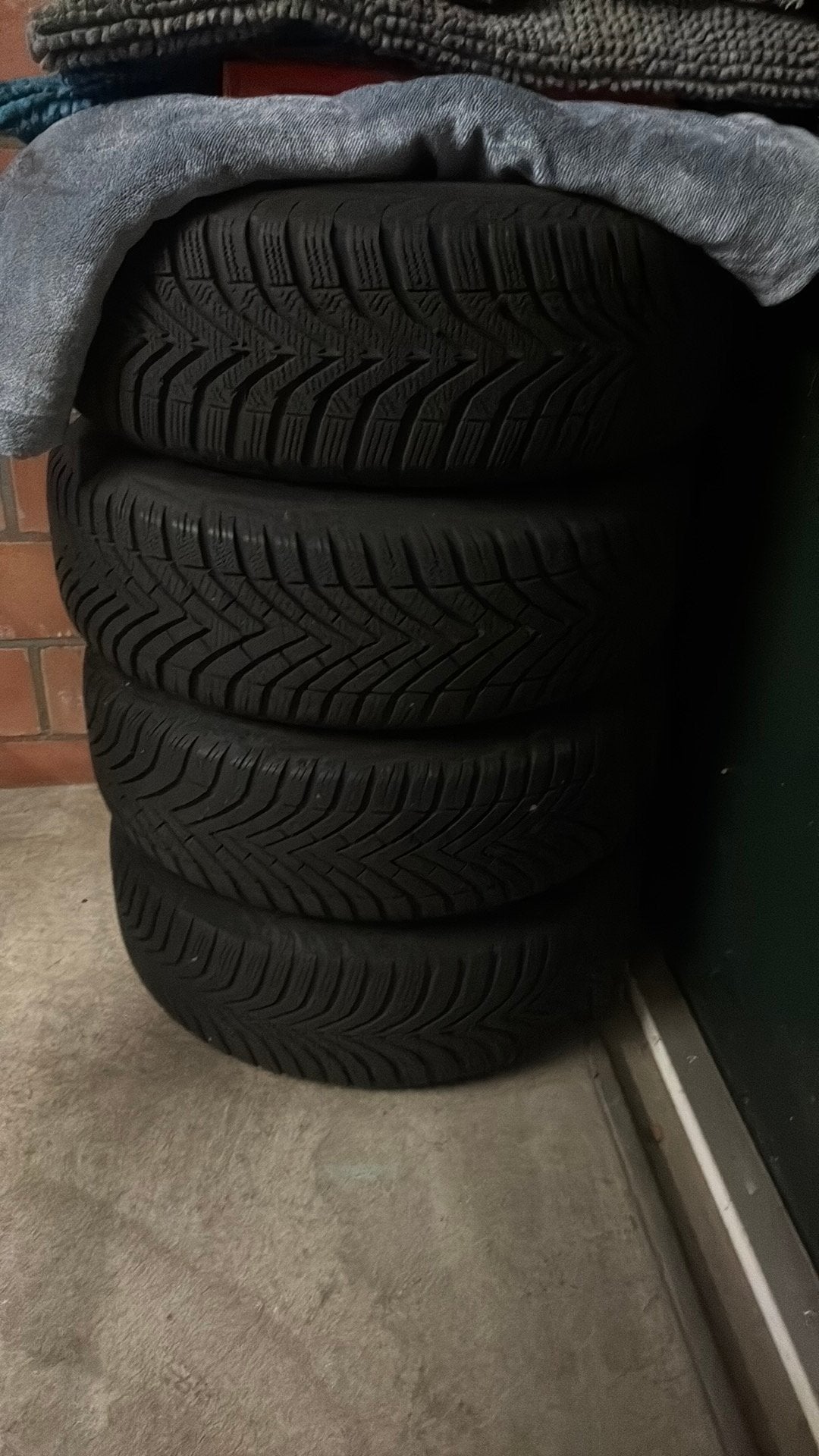 Winterbanden op stalen velg Peugeot Partner, Ophalen, Bestelwagen, 15 inch, Banden en Velgen