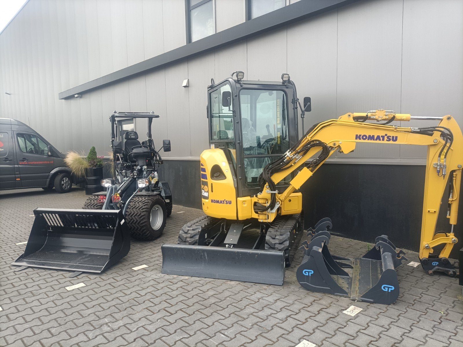 TE KOOP/TE HUUR MINIGRAVER KOMATSU PC26MR-5, Ophalen of Verzenden, Graafmachine