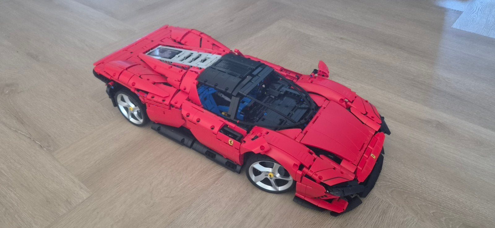 Lego Technic Ferrari Daytona SP3 (42143) met doos en boekjes, Ophalen, Zo goed als nieuw, Overige merken