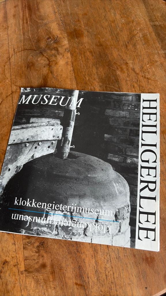 Folder klokken museum heiligerlee, Boeken, Ophalen of Verzenden, Zo goed als nieuw