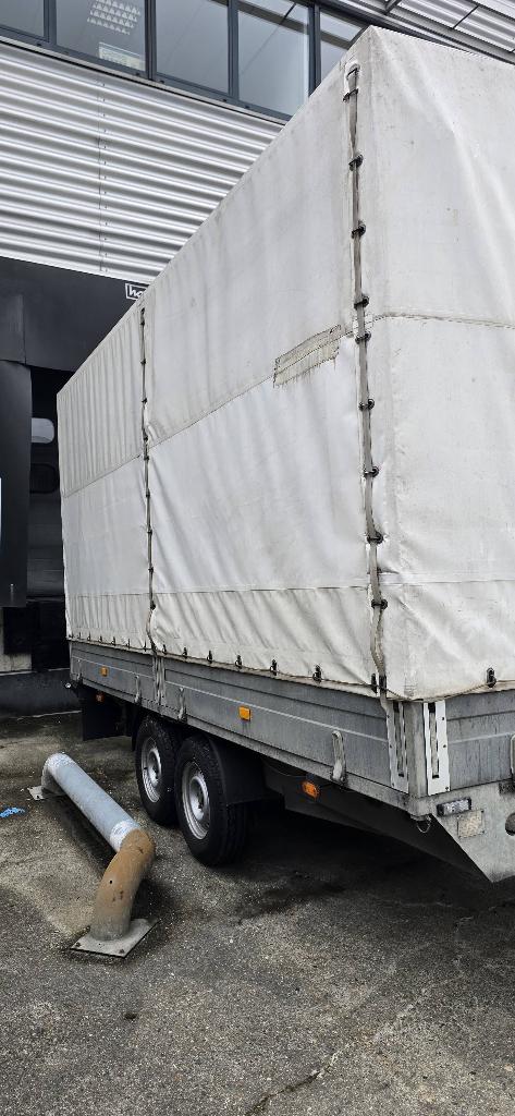 Aanhanger met huif, Ophalen, Zo goed als nieuw