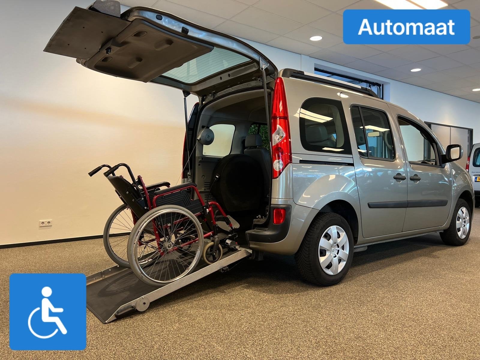 Renault Kangoo Rolstoelauto Automaat 4+1, Auto's, Automaat, 12 maanden, Stof, Gebruikt