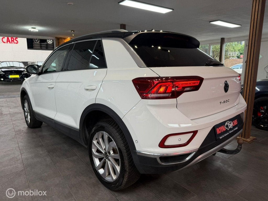 Volkswagen T-Roc 1.5 TSI Style / Acc / Virtual / Lane As, 1258 kg, 4 cilinders, 150 pk, Wit