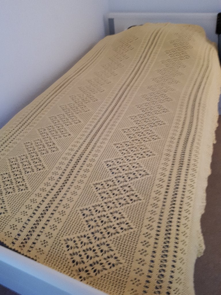 Prachtige hand gehaakte licht gele 1 persoons bed sprei, Eenpersoons, Geel, Handgemaakt, Katoen