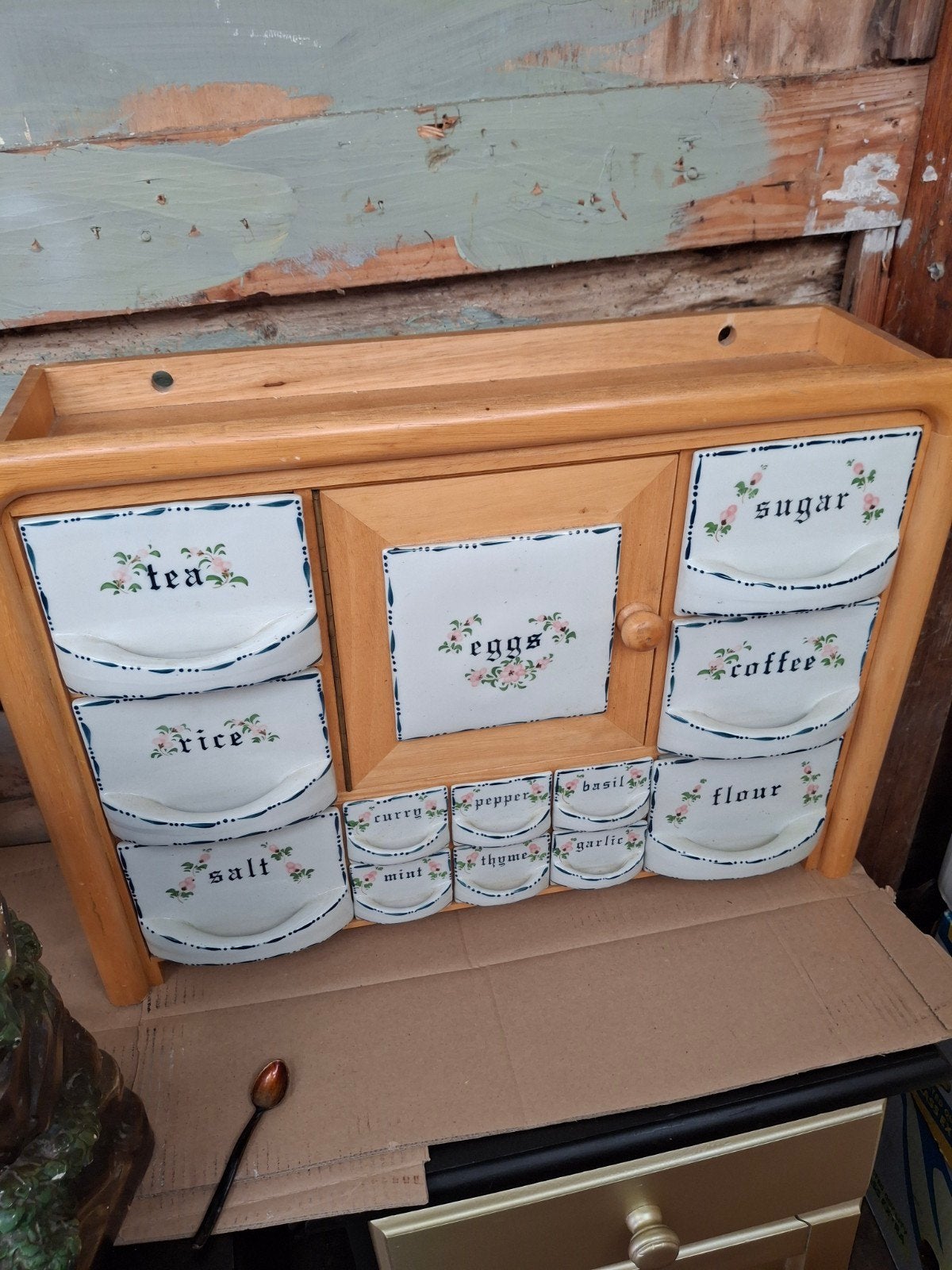 Vintage houten kruidenrek met porseleinen bakjes, Ophalen of Verzenden