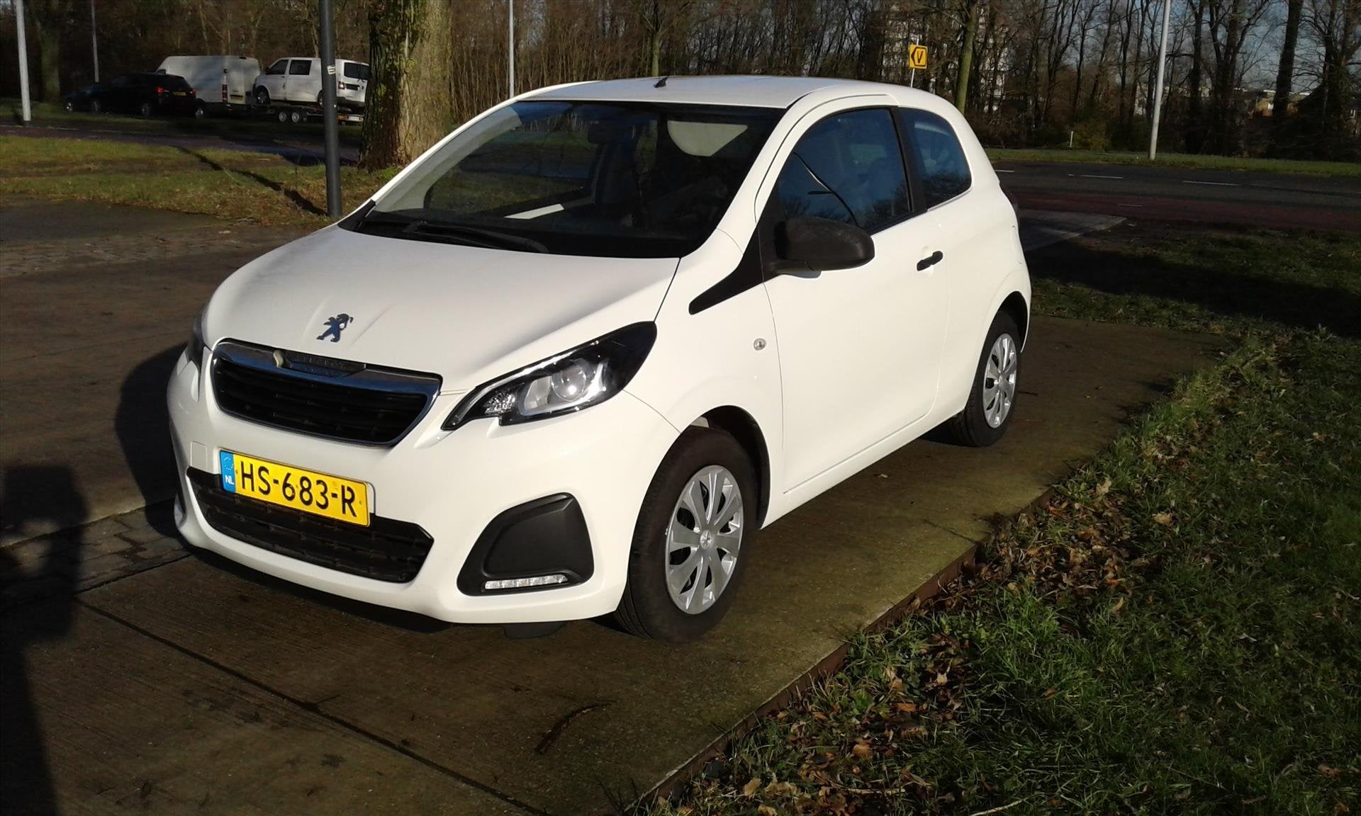 Peugeot 108 1.0 12V E-VTI 68PK 3DR, Voorwielaandrijving, Stof, Gebruikt, Euro 6
