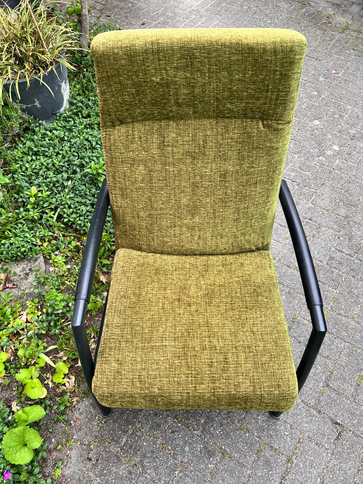 Leolux Fauteuil Zwart met Limegroen - Recent Bekleed, Ophalen, 75 tot 100 cm, Zo goed als nieuw, Stof