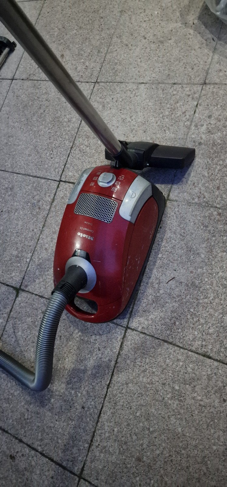 Miele Compact C1 Ecoline Sledestofzuiger - Rood, Witgoed en Apparatuur, Stofzuigers, Stofzak, Gebruikt, Ophalen of Verzenden, Miele
