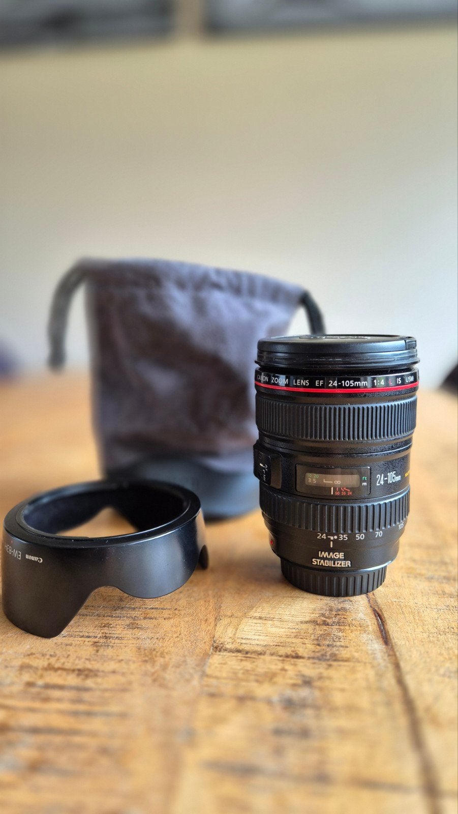Canon EF 24-105mm 1:4 L lens met zonnekap en opbergtas, Audio, Tv en Foto, Fotografie | Lenzen en Objectieven, Ophalen, Beschermhoes/tas