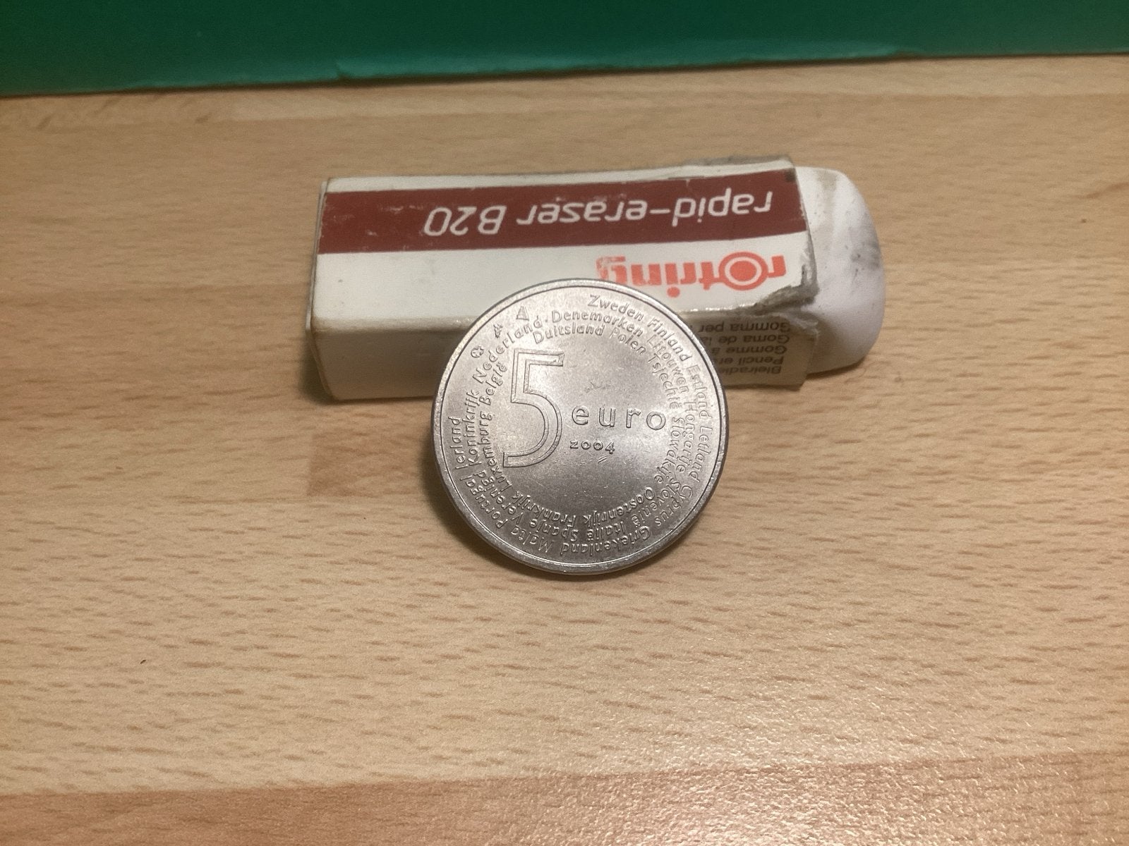 Zilveren. 5 euro munt 2004 Beatrix, Ophalen of Verzenden, Overige landen, 5 euro, Losse munt
