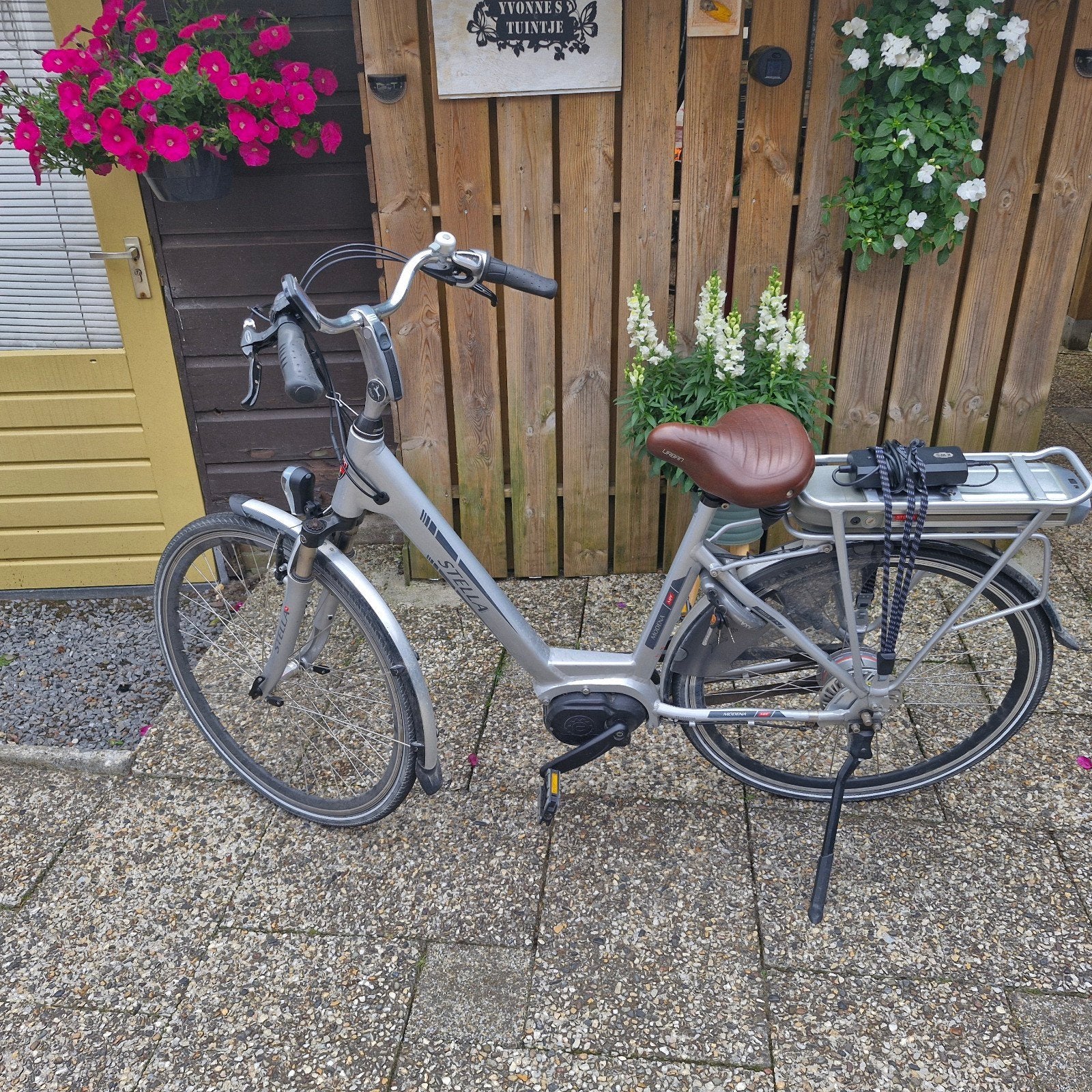 Stella modena  met middenmotor, 51 tot 55 cm, Ophalen, Zo goed als nieuw, Overige merken
