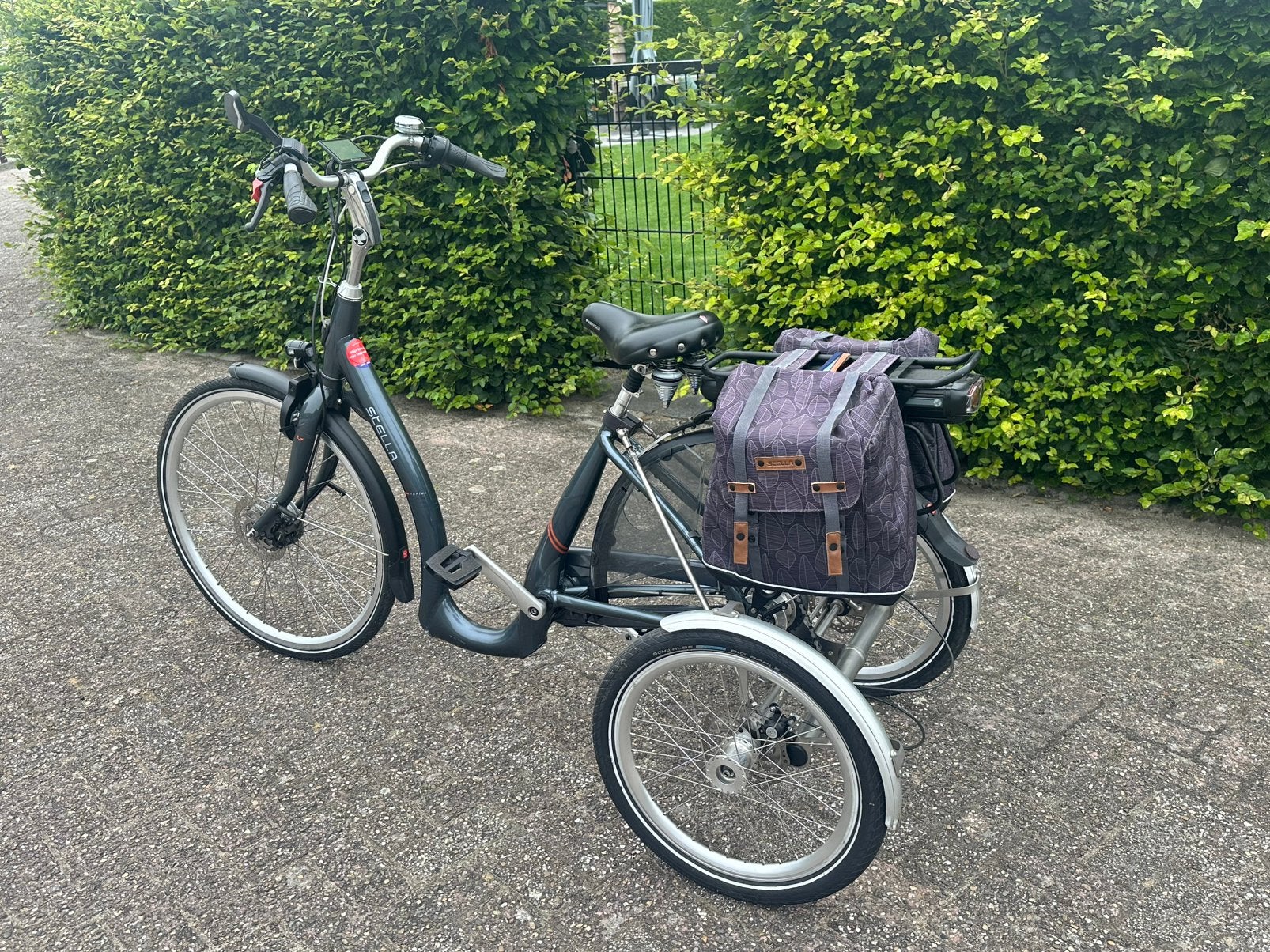 Stella driewieler e-bike met lage instap en fietstassen, Fietsen en Brommers, Ophalen, Zo goed als nieuw, Schijfrem, Stella
