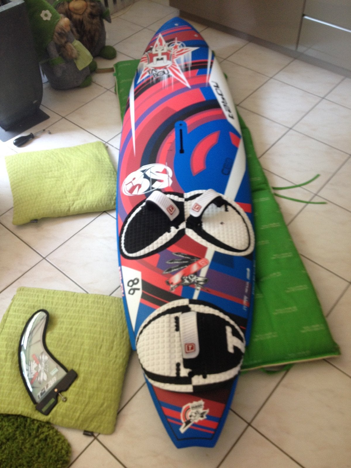 Tabou 3S 86 ltr. En veel andere spullen, Watersport en Boten, Ophalen of Verzenden, Gebruikt, Minder dan 250 cm, Plank