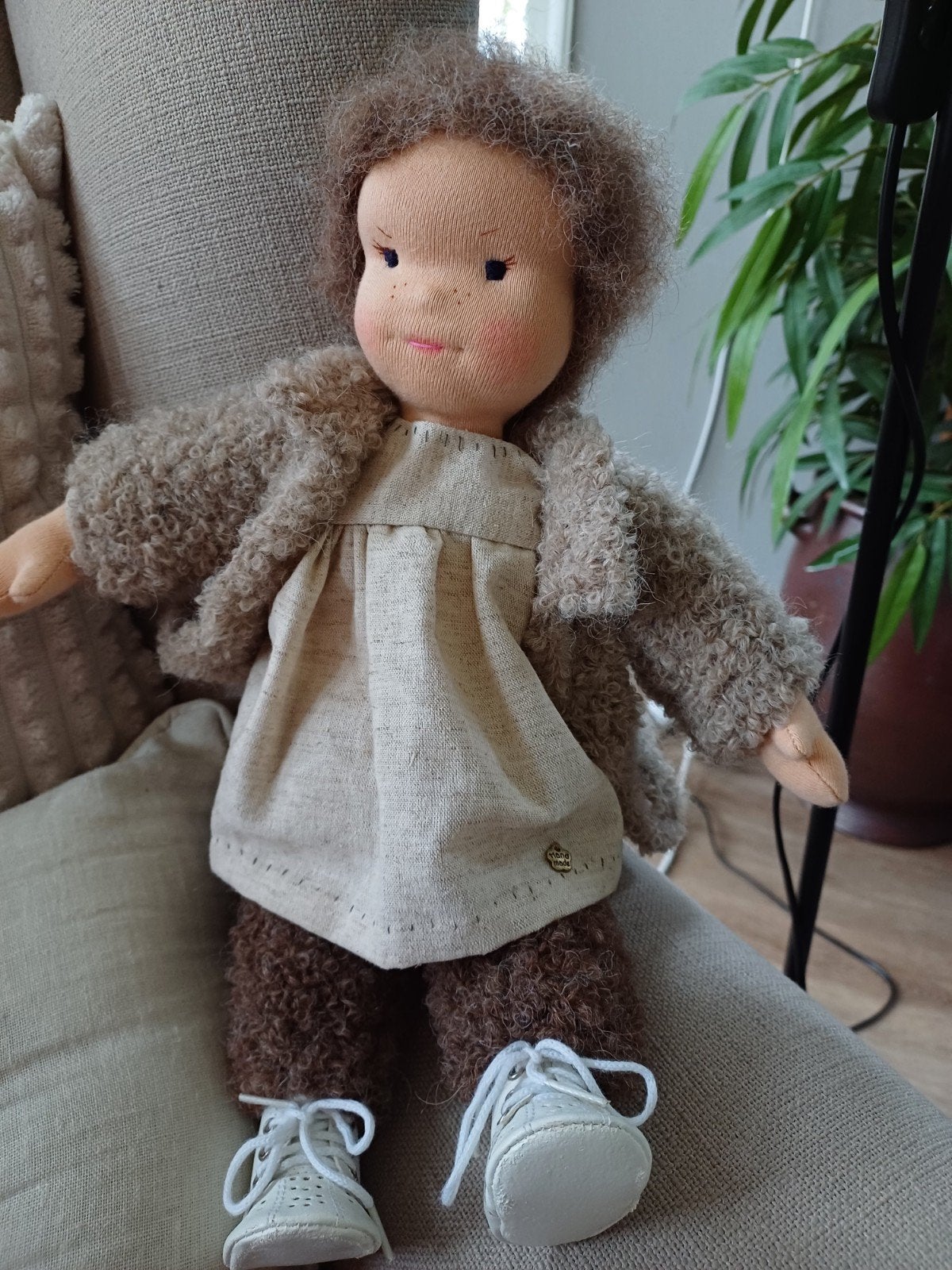 Nieuw handgemaakte tricot pop schapenwol waldorf zonnekind, Verzamelen, Ophalen of Verzenden, Nieuw, Pop