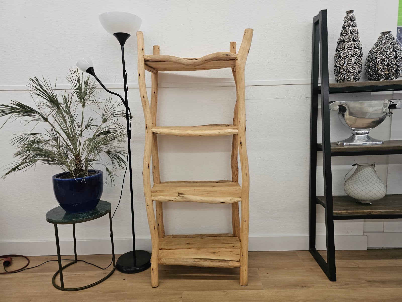wand kast - eucalyptus hout, Ophalen, Home Friesland, Zo goed als nieuw, Info@homefriesland.nl