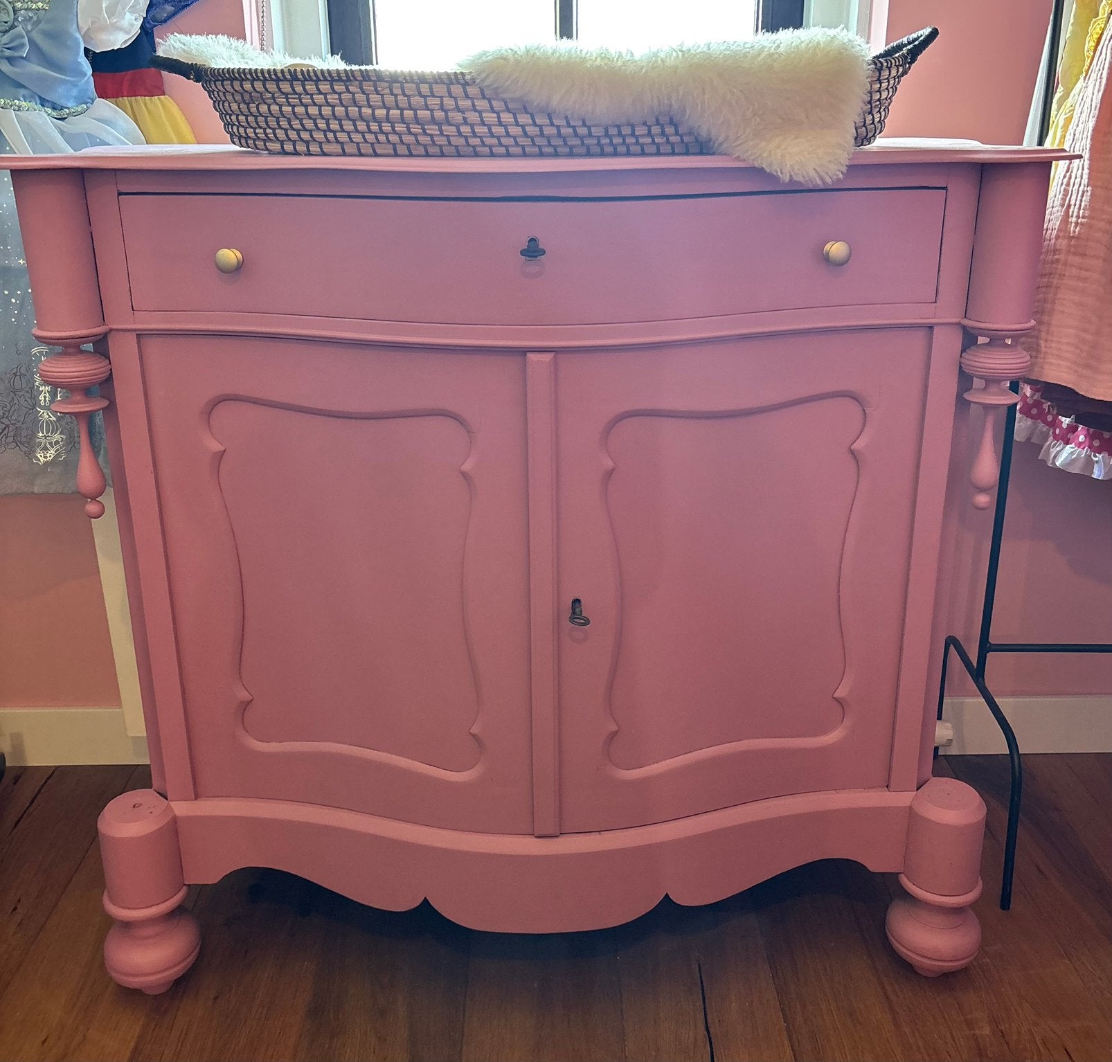 Commode kast roze, Antiek en Kunst, Ophalen