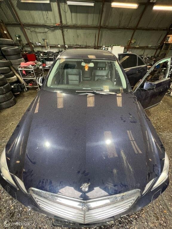 Motorkap blauw Mercedes E-klasse W212 ('09-'16), Auto-onderdelen, Ophalen, Gebruikt, Mercedes-Benz, Mercedes-Benz