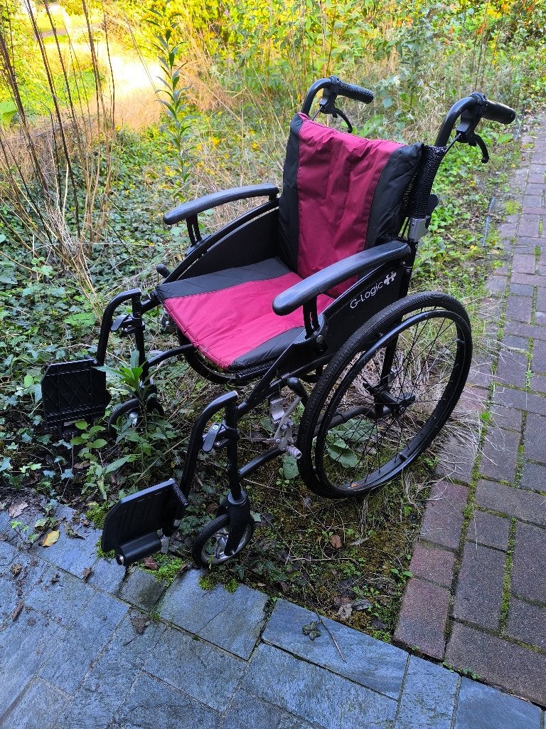 Excel G-Logic lichtgewicht rolstoel, opvouwbaar, Ophalen, Inklapbaar, Gebruikt, Duwrolstoel