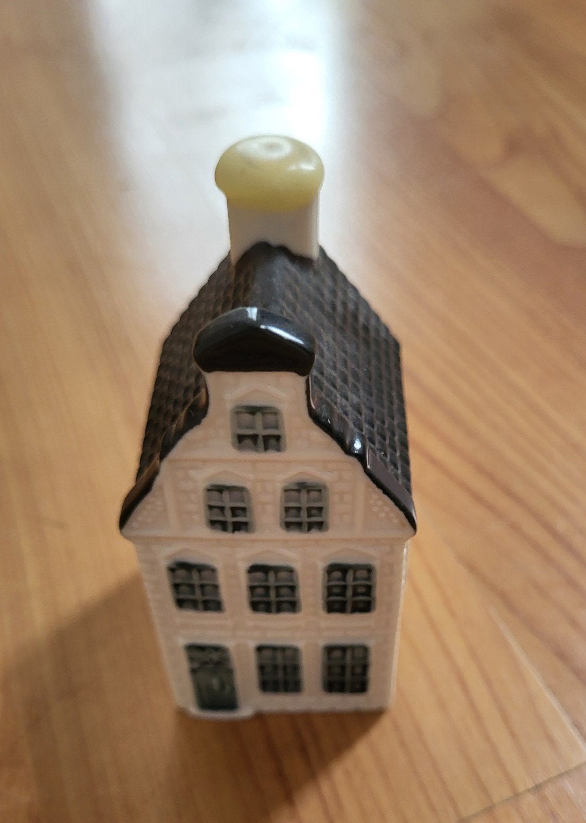 KLM huisje Bols nr. 51 - Gevuld en Verzegeld, Ophalen of Verzenden, Zo goed als nieuw, 41 t/m 60, Gevuld