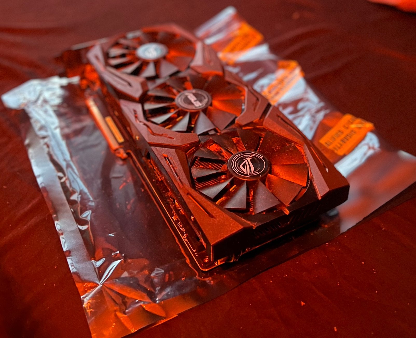 ASUS ROG Strix GeForce RTX 2070 OC edition, Computers en Software, PCI-Express 3, GDDR6, Ophalen of Verzenden, Zo goed als nieuw
