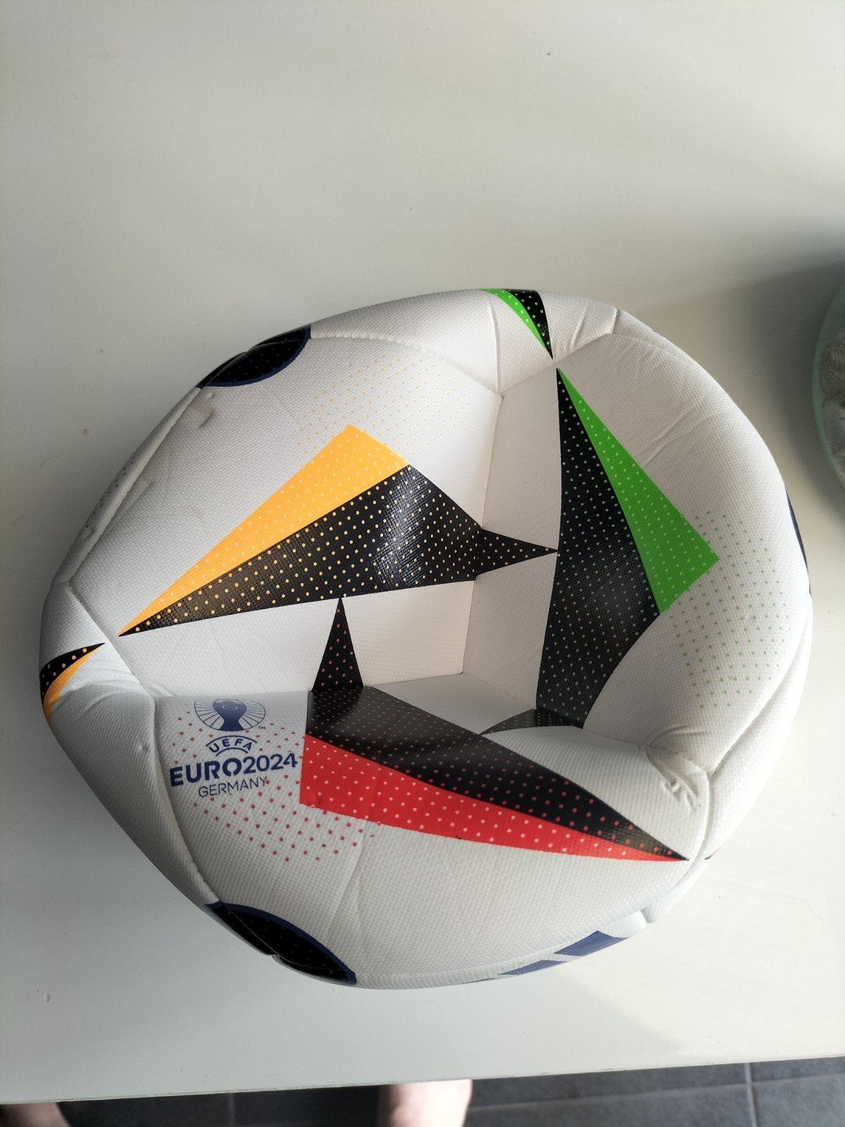 Nieuwe Adidas UEFA EURO2024 voetbal - nooit opgepompt, Ophalen of Verzenden, Nieuw, Bal