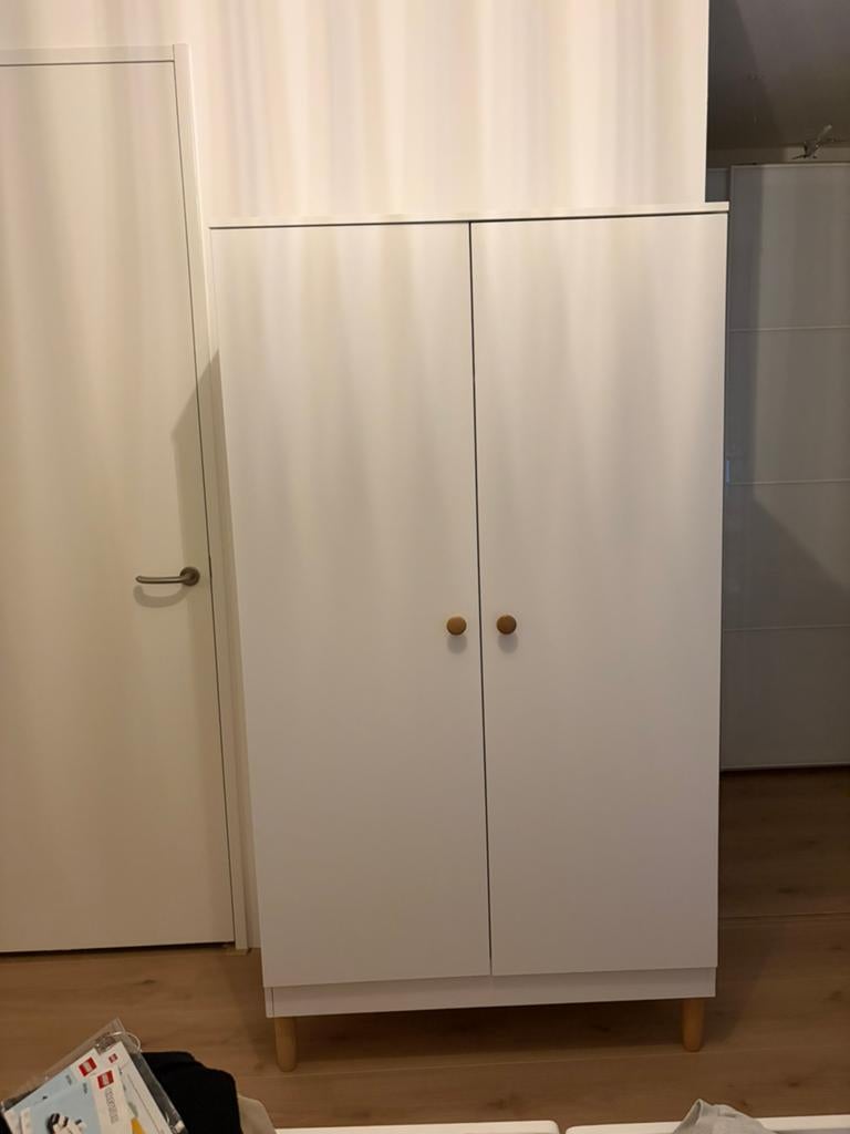 Kinder kledingkast met extra’s, Ophalen, 50 tot 100 cm, Zo goed als nieuw, 150 tot 200 cm
