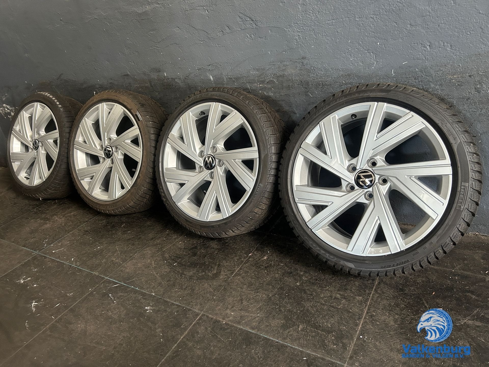 8mm! Originele VW Golf 8 GTI 5H Bergamo 18 inch velgen 5x112
