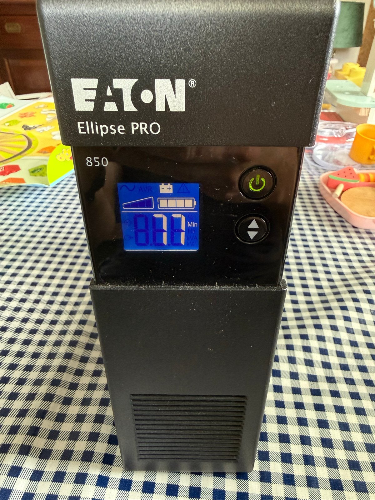Eaton Ellipse PRO 850 IEC UPS - nieuwe accu, Ophalen, Gebruikt