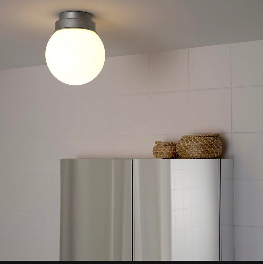 Ikea Frihult plafond/wandlamp - Geschikt voor badkamer, Ophalen of Verzenden, Zo goed als nieuw