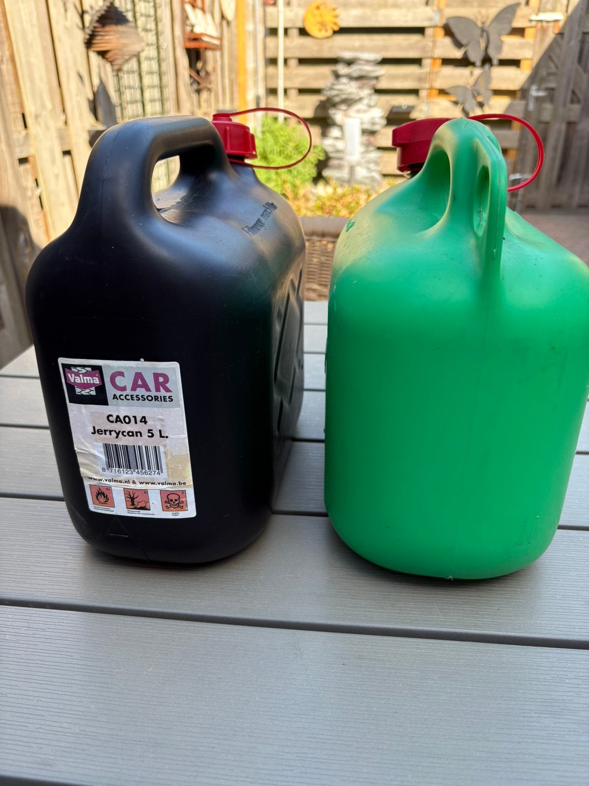 2 x 5 liter jerrycans benzine/ diesel  5 euro per stuk, Ophalen, Zo goed als nieuw