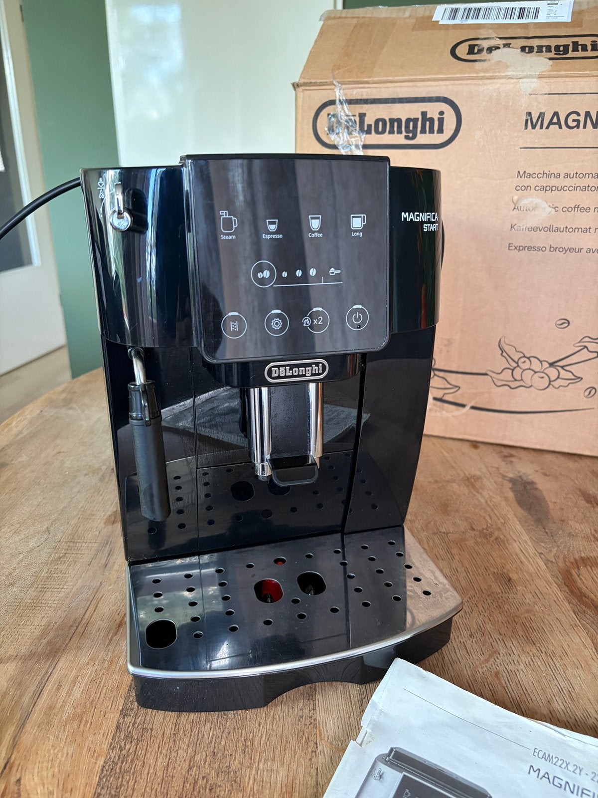 Foto 3 van ZGAN Delonghi Magnifica start ECAM220.21.B  koffiemachine