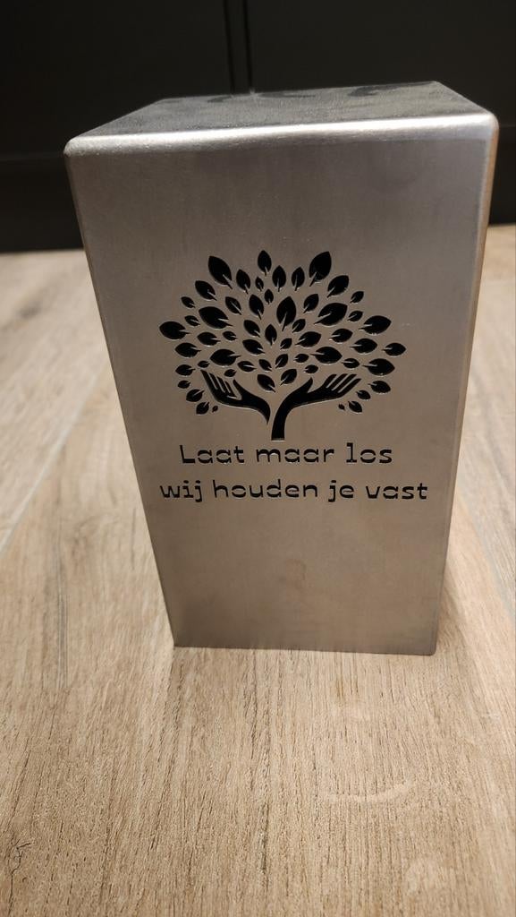 Herinneringszuil 'Laat maar los wij houden je vast', Ophalen of Verzenden, Nieuw