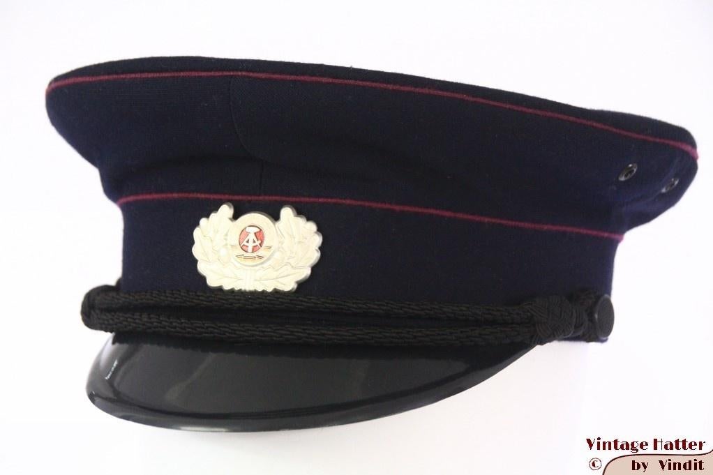 Vintage Uniform pet D.D.R. VEB donker blauw 57, VEB, Ophalen of Verzenden, Pet, 57 cm (M, 7⅛ inch) of minder