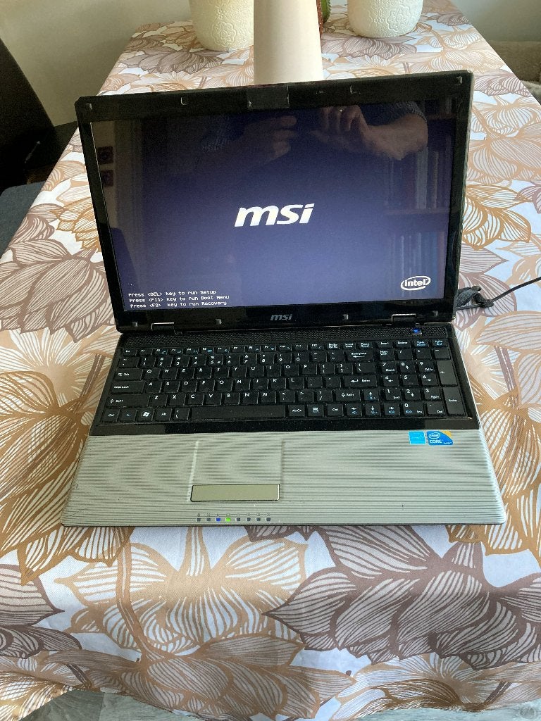 MSI laptop Model MS-1681, Computers en Software, Windows Laptops, Gebruikt, 15 inch, SSD, Onbekend, Qwerty, Ophalen
