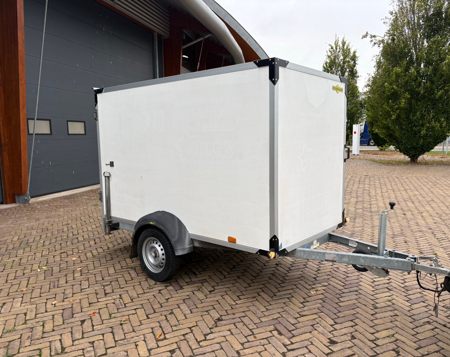 Gesloten Humbaur 250x130x150cm 750kg gesloten aanhangwagen️, Ophalen, Zo goed als nieuw