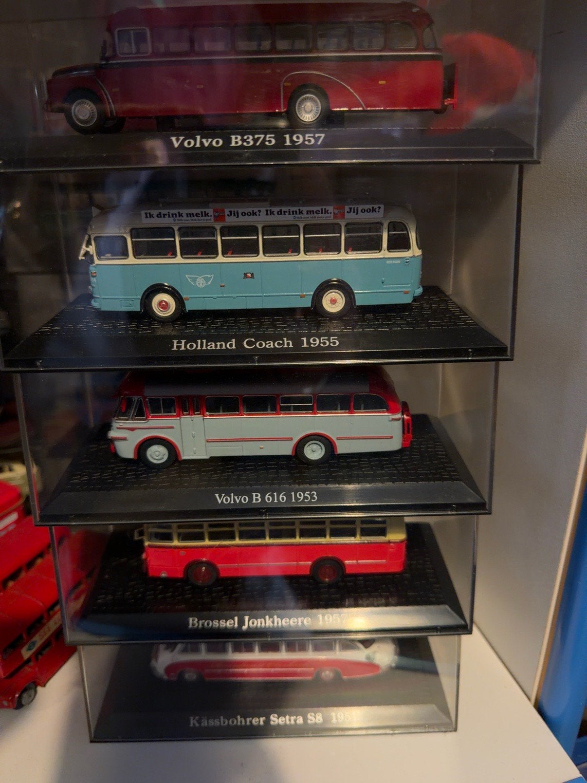Complete Alas bussen collectie1:72. 31 stuks, Hobby en Vrije tijd, Modelauto's | 1:43, Ophalen of Verzenden, Zo goed als nieuw