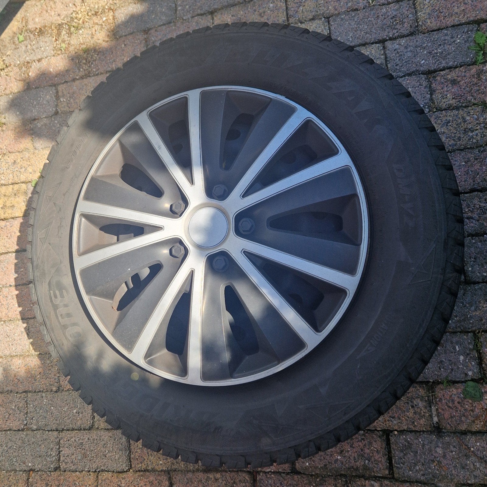 4 Bridgestone winterbanden 215/65 R16 98H, Auto diversen, Ophalen