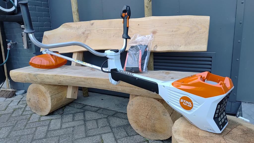 IN NIEUWSTAAT Stihl FSA 200 Prof. Accu Bosmaaier - BODY, Stihl, Accu, Ophalen of Verzenden, Zo goed als nieuw