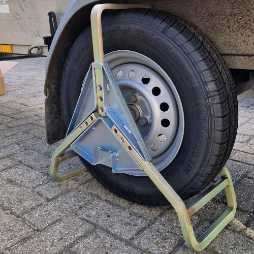 wielklem TNO/TÜV - geschikt voor 12,/13/14/15  inch wielen, Ophalen, Zo goed als nieuw